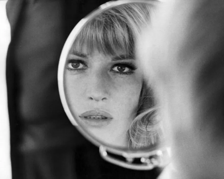 monica-vitti-mirror-reflection-pierluigi