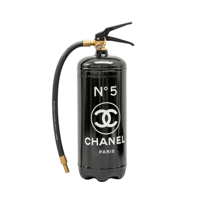 Estintore Chanel nero